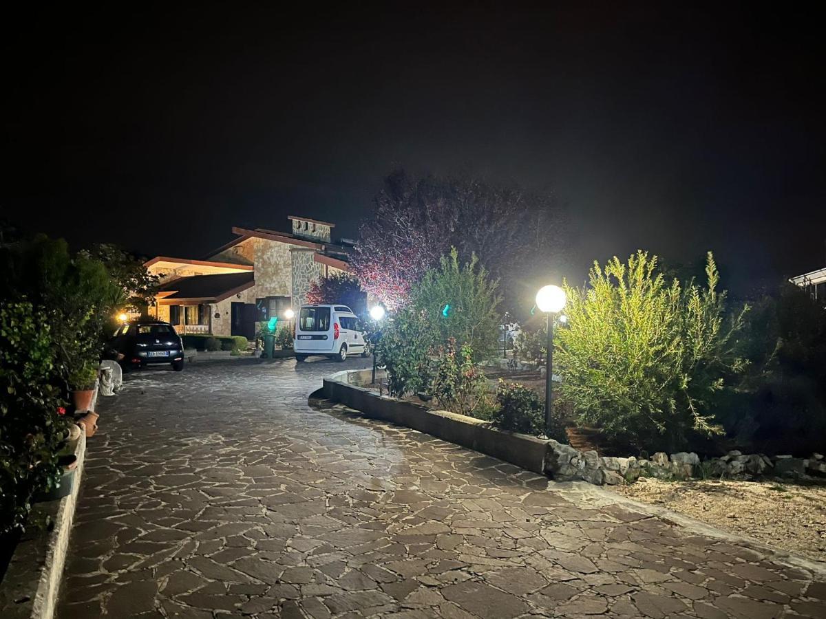 Case Vacanza E Camere In Villa Isabella Con Parcheggio Custodito E Wifi 지오이아델콜레 외부 사진
